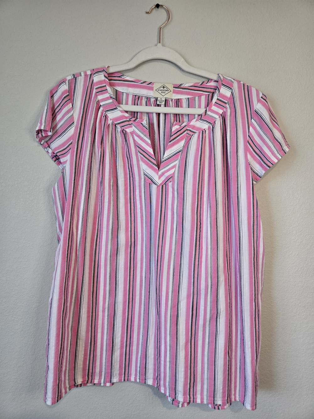 St. John's Bay Pink Multi-Stripe V-Notch Short Sleeve Top